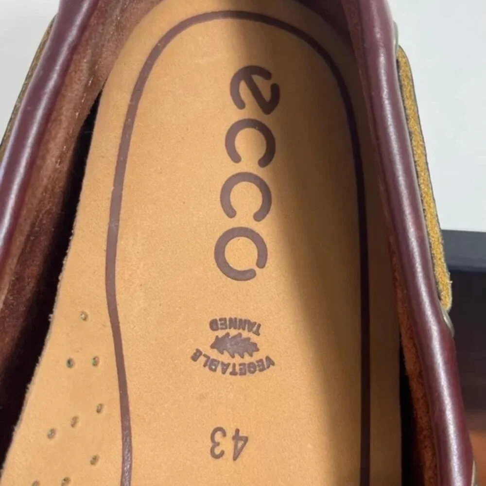 Timberland Boat Shoe Moccasin 25077 Brown Leather 2 Eye Slip On Men's 10.5 US